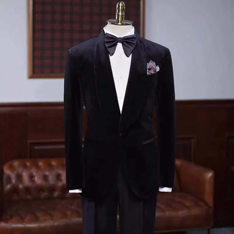 Colbert Timeless Black Shawl Collar Velvet Groom's Wedding Suit