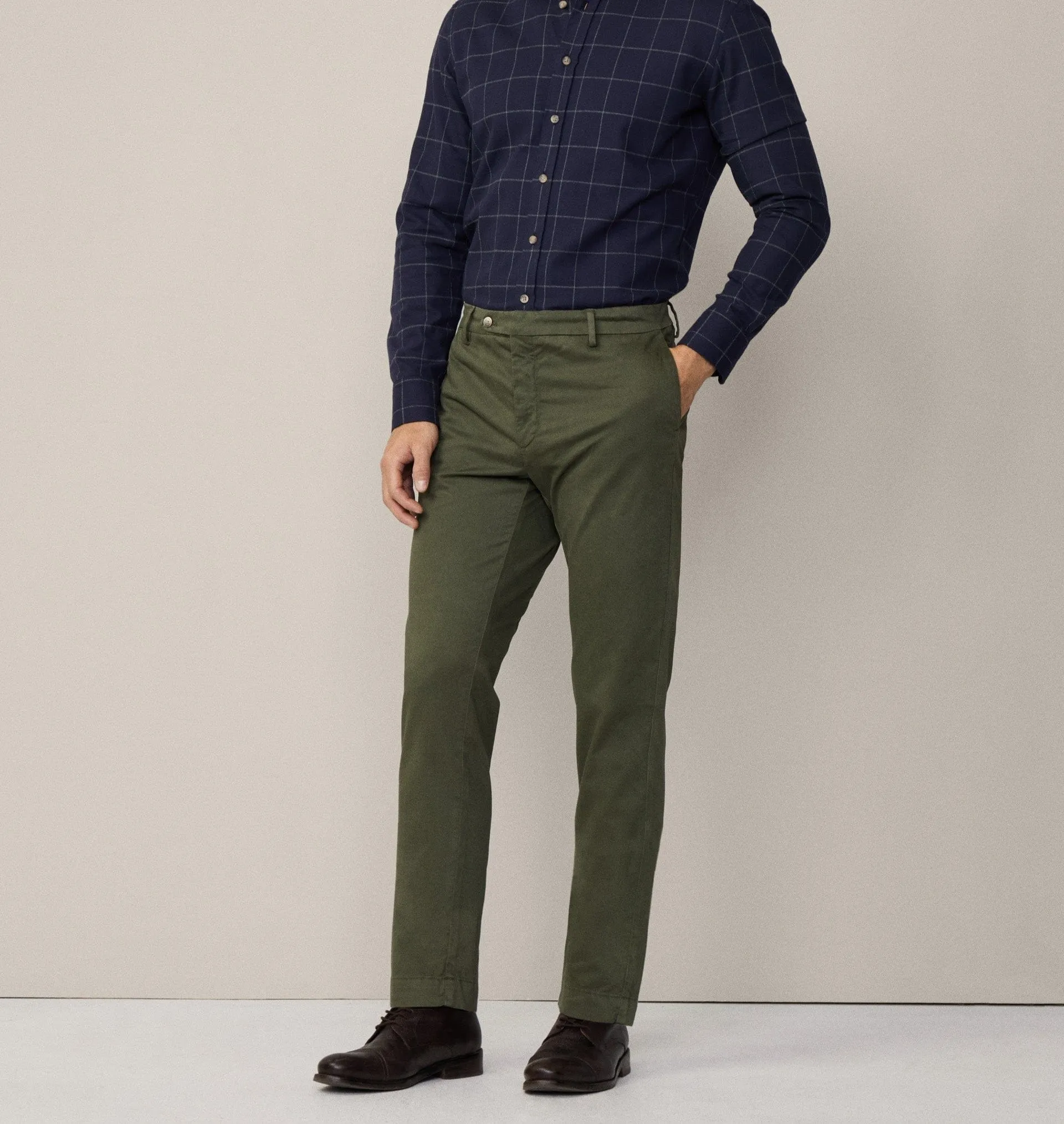 Hackett Kensington Slim Fit Chinos In Khaki